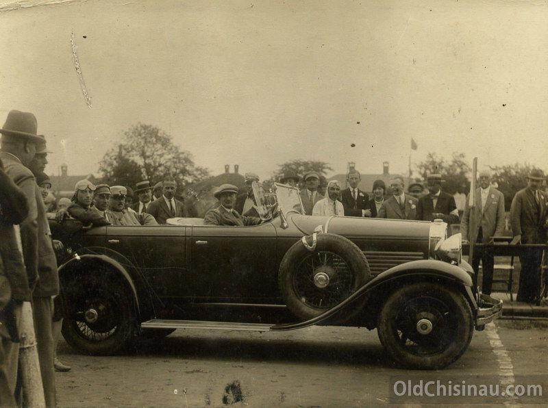Опубликованы фотографии с автопробегов из Кишинева в 1928-1929 годах
