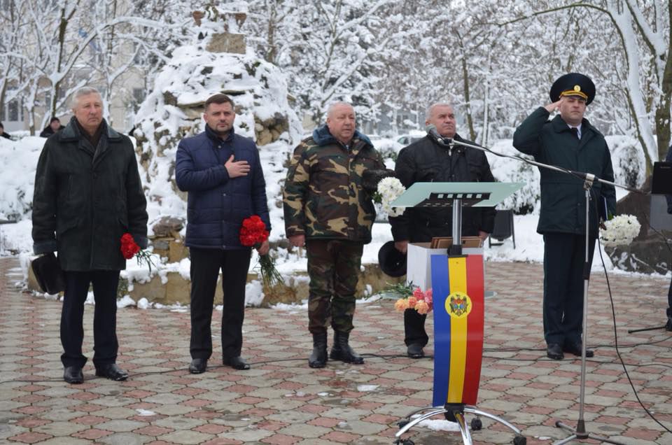 Память павших в Афганистане почтили в Дондюшанском районе