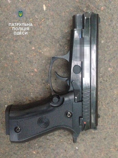 В Одессе при перестрелке пострадала женщина