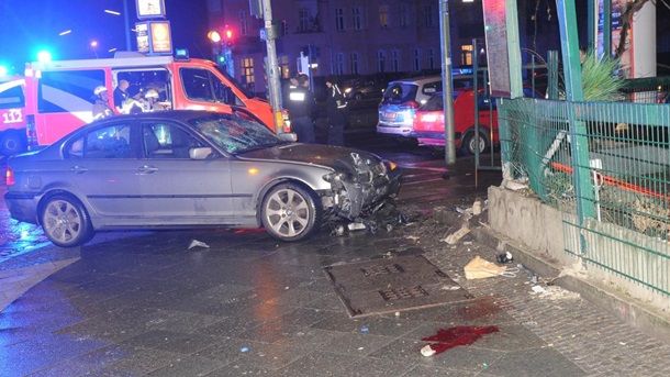 В Берлине автомобиль сбил пять человек на тротуаре