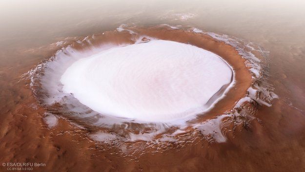 Получена фотография гигантского озера воды на Марсе
