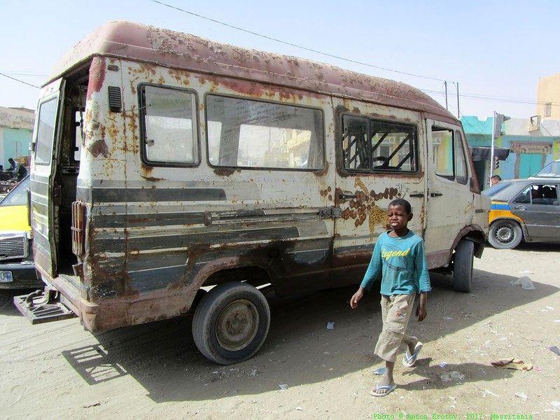 Dezastru! Cum arată microbuzele de linie într-o ţară din Africa