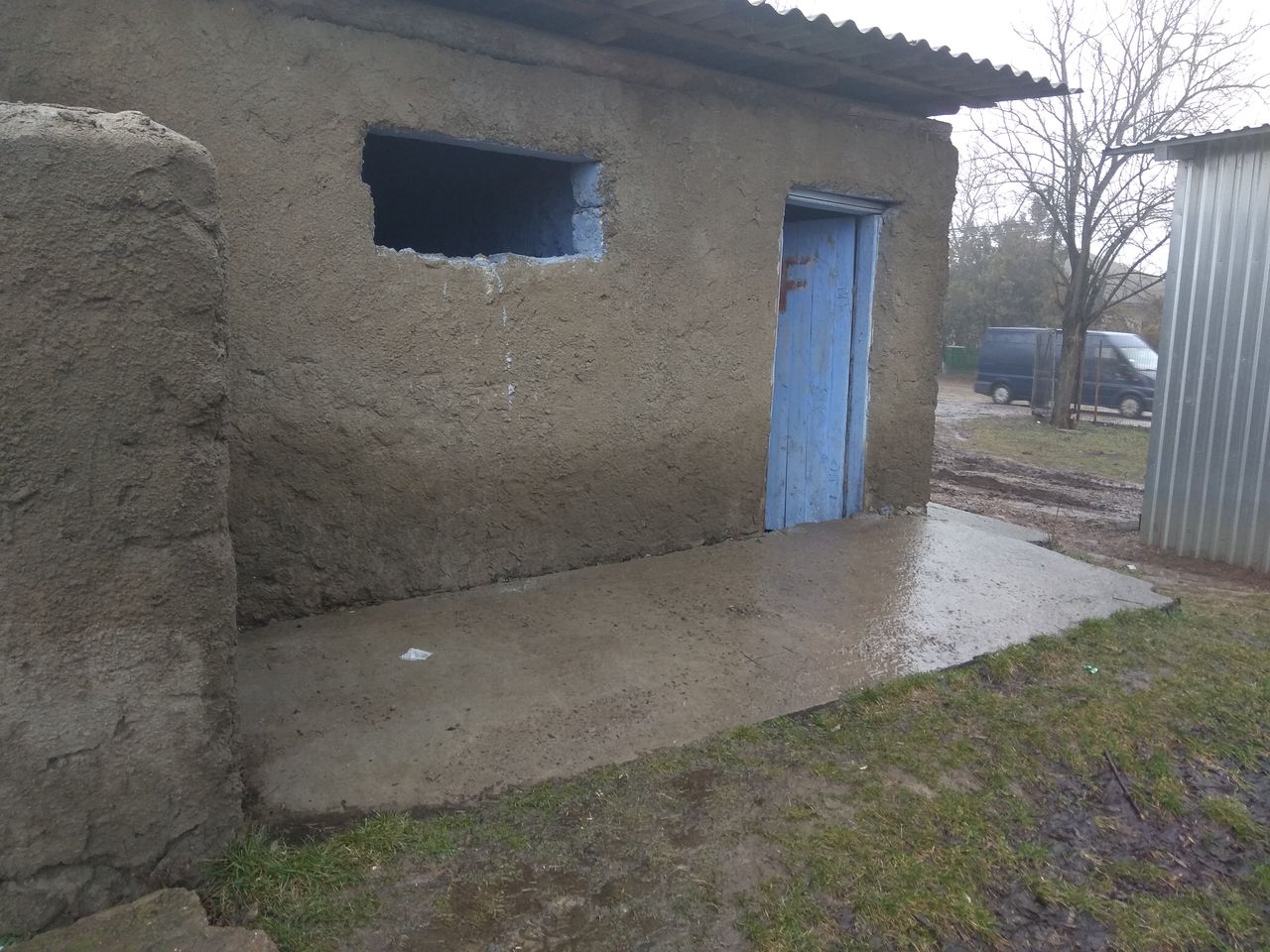 Condiții mizere în toaleta gimnaziului Mihai Eminescu din Baimaclia
