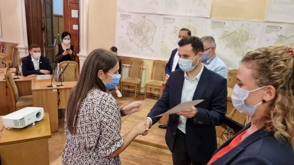 Социальные работники с большим стажем награждены дипломами