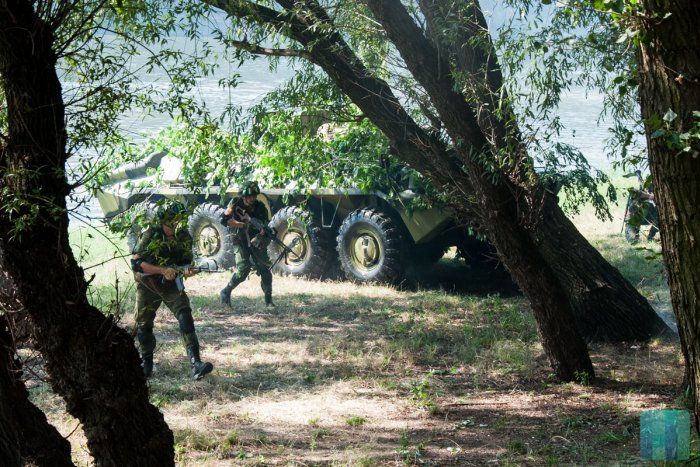 Обстановка накаляется: военные РФ проводят несанкционированные учения