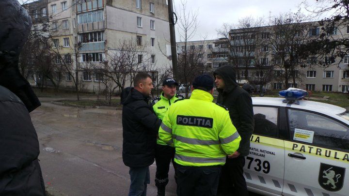 Administratorul unui şantier din sectorul Râşcani, amendat pentru noroi