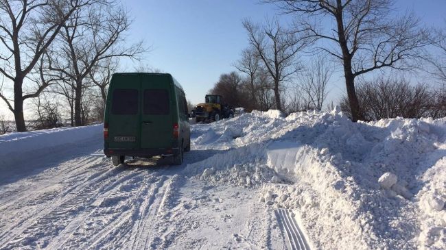 Дорогу в Бэчой занесло снегом