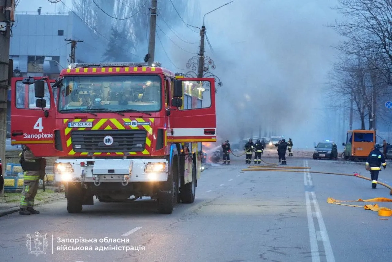 При ударе по Запорожью погибли 13 человек, 30 ранены