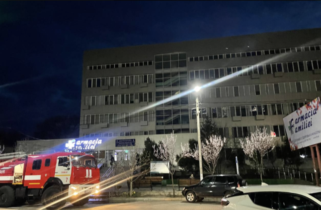 В Комратской поликлинике возник пожар