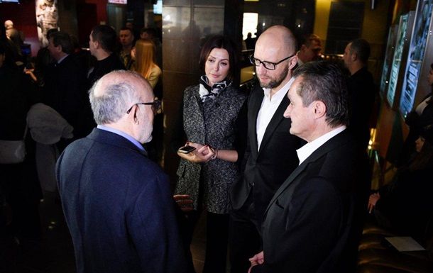 Новый имидж: Яценюк отрастил бороду