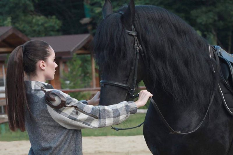 Студентка из РМ, учащаяся в Яссах создала коллекцию одежды в стиле дерби