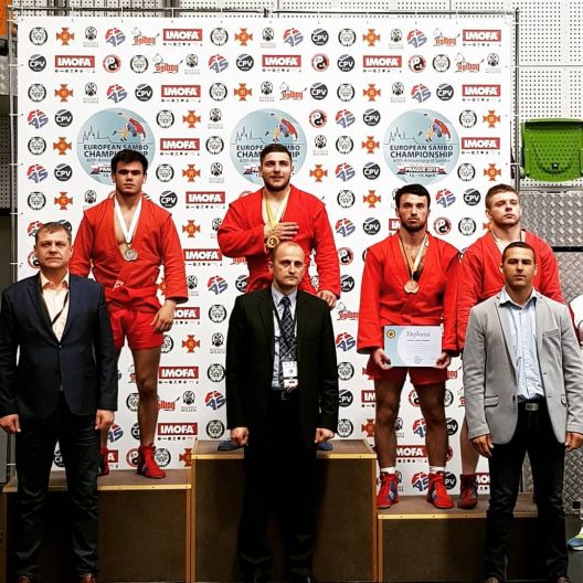 Спортсмены из РМ получили высшие награды на Европейском чемпионате по самбо среди молодежи и юниоров