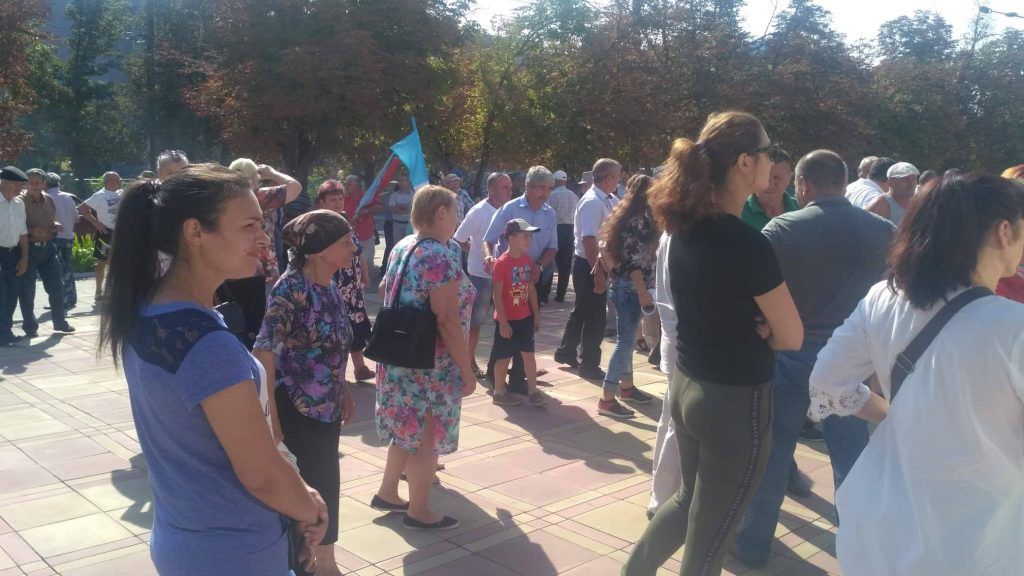 В Комрате проходит митинг против отмены Законов «О патенте» и «О налоговом свидетельстве»