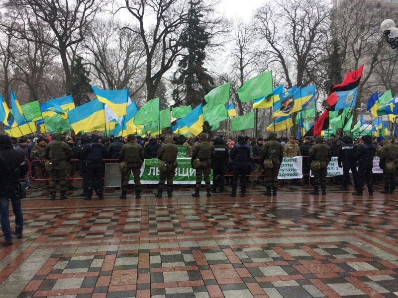 Центр Киева усиленно охраняют