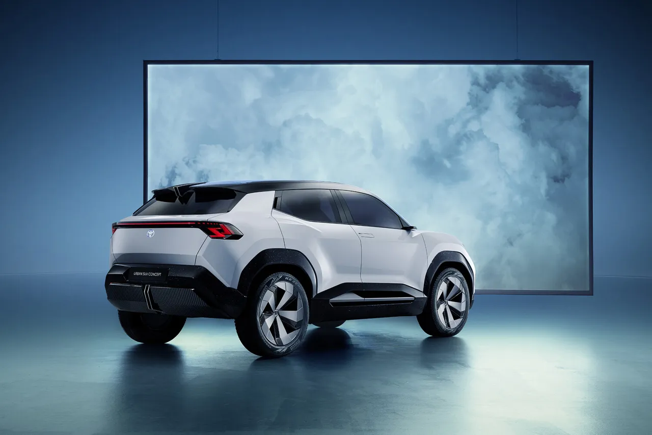 Toyota представила концепт компактного городского кроссовера