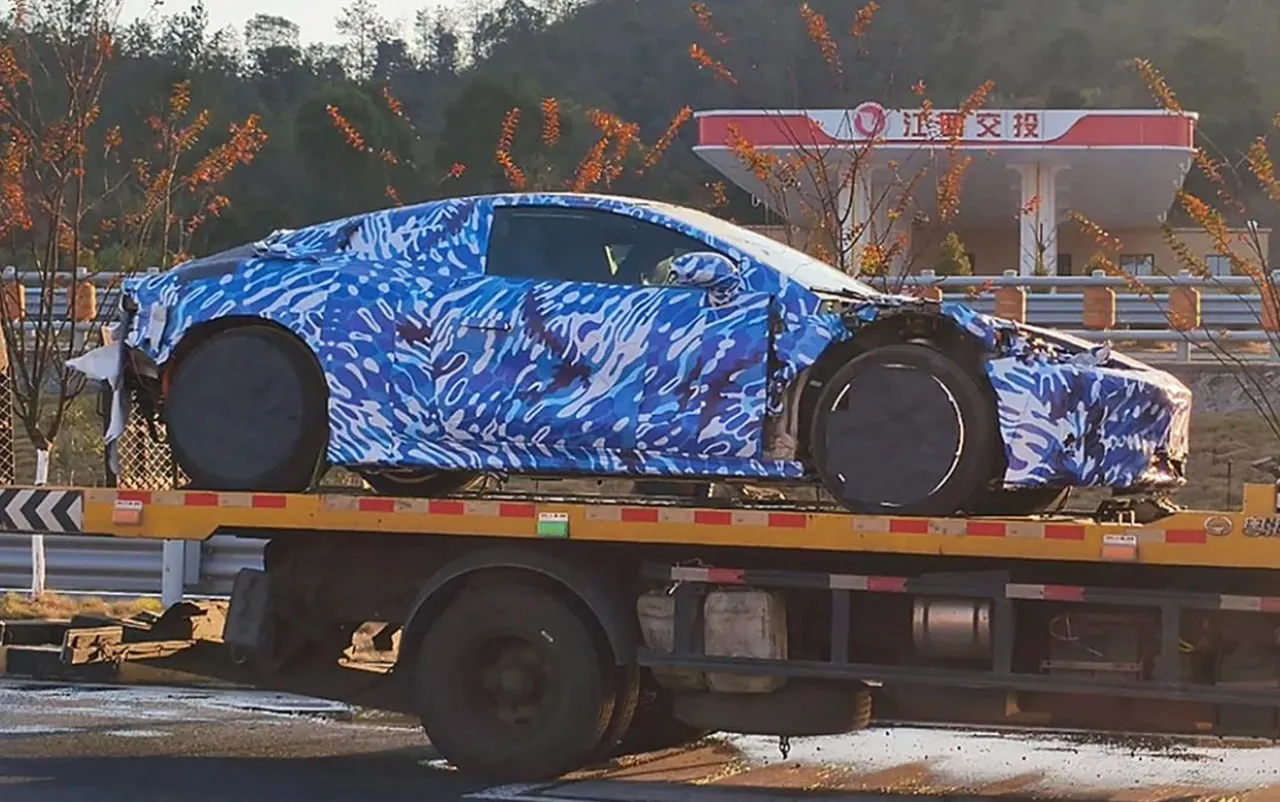 BYD testează un concurent electric pentru Porsche 911