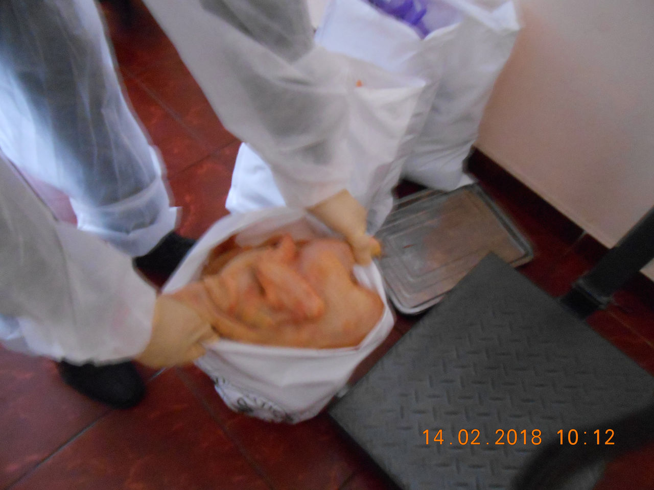 Control inopinat la o unitate de comercializare a cărnii de pasăre