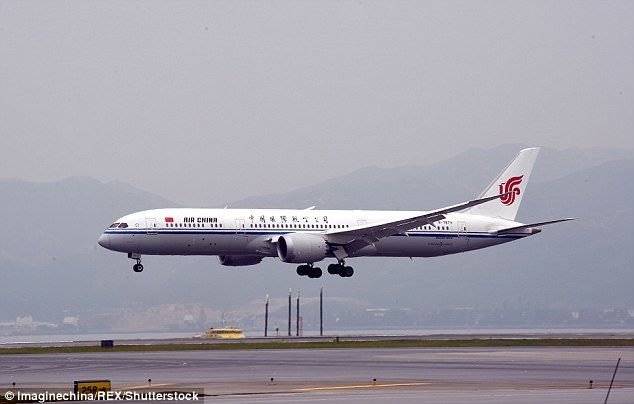 Cамолет Air China едва не врезался в горы из-за ошибки пилота