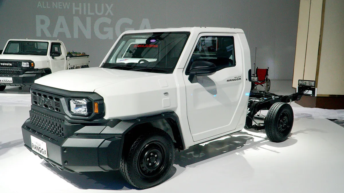 Toyota представила пикап Hilux Champ