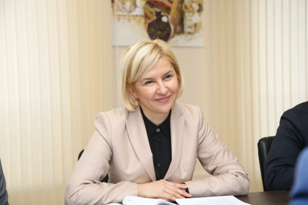 Ирина Влах - Клаусу Нойкирху: Самые острые проблемы - отток молодёжи и падение рождаемости
