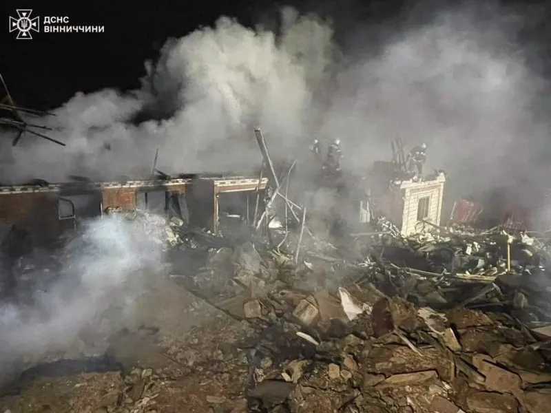 В Украине и России сообщили о ночных воздушных атаках