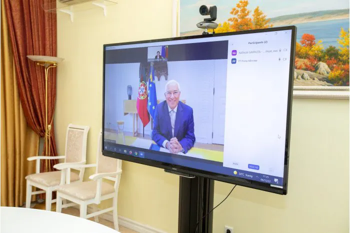 Гаврилица провела телефонный разговор со своим португальским коллегой