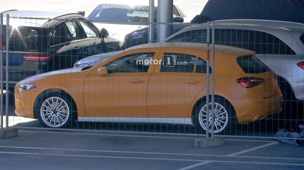 В Сети появились фото Mercedes-Benz A-Class