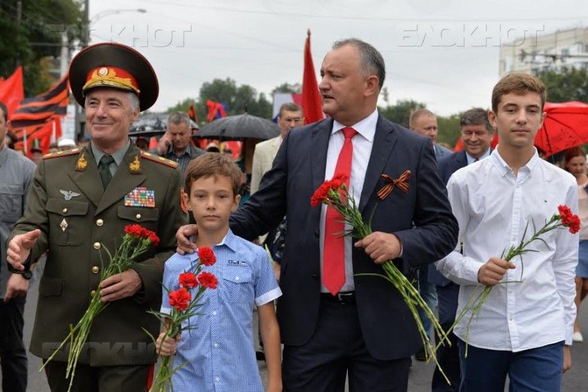 Более 15 тысяч человек приняли участие в Марше памяти по случаю 72-й годовщины освобождения Молдовы от фашизма