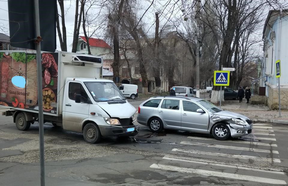 В центре столицы образовались дорожные пробки