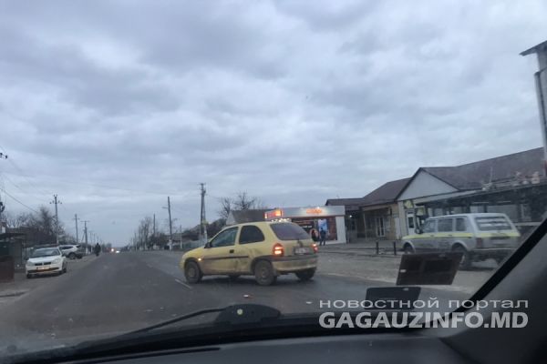 В Конгазе молодую женщину сбил автомобиль на пешеходном переходе