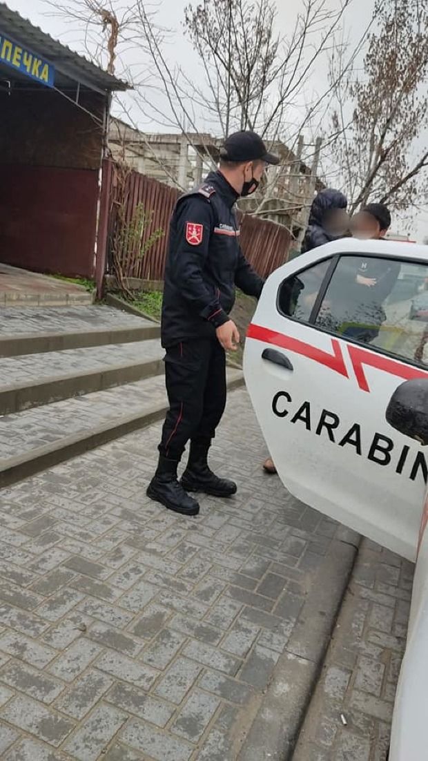 Карабинеры обнаружили на одной из улиц Комрата заблудившегося мальчика
