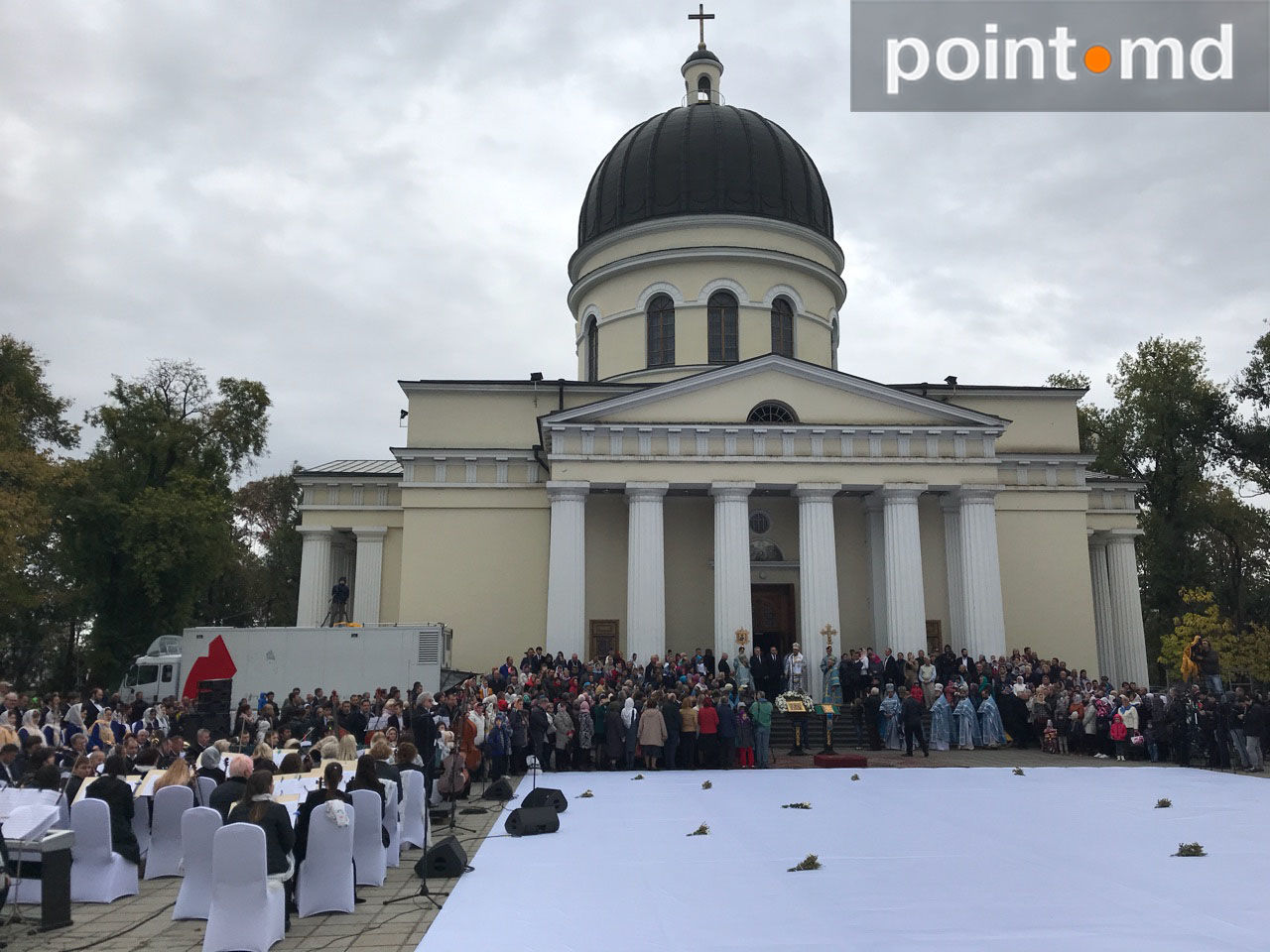 По случаю праздника в центральном соборе Кишинева прошла служба