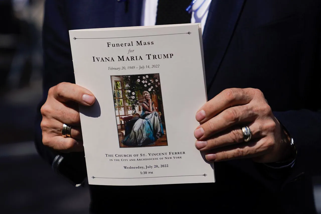 Дональд и Меланья Трамп простились с бывшей женой экс-президента США Иваной
