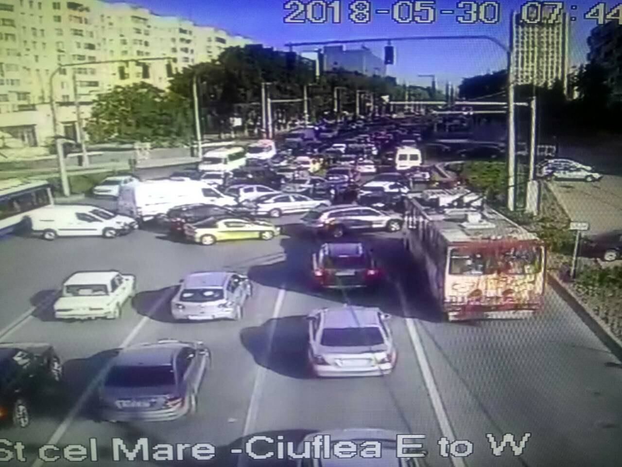 Служба InfoTrafic сообщила об улицах Кишинева с затрудненным движением