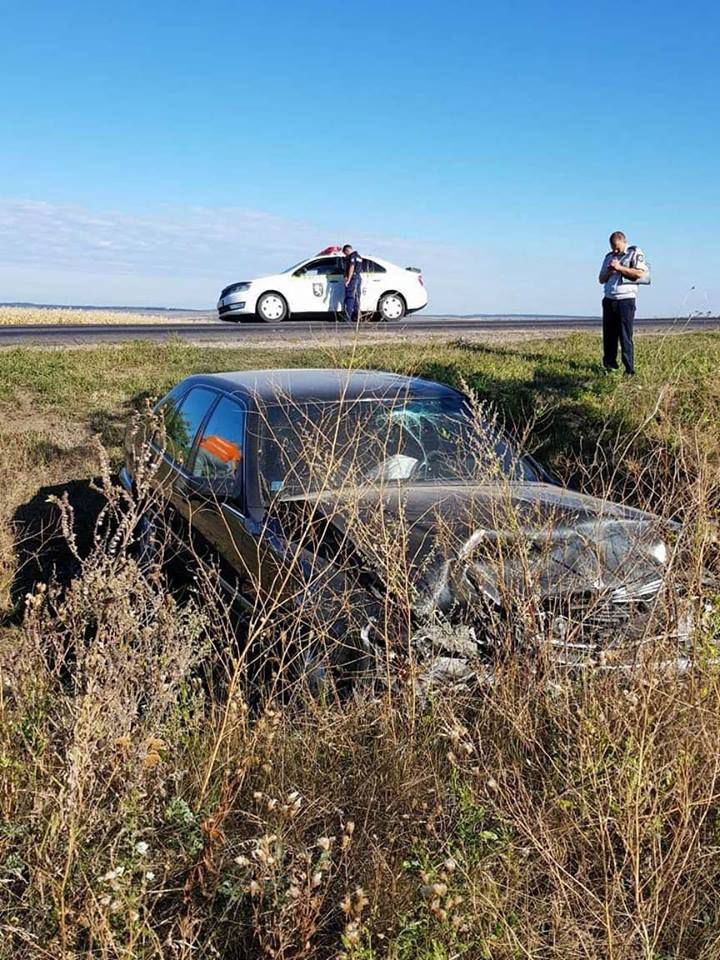 Grav accident la Olișcani: Un Mercedes s-a izbit violent într-un Ford. Sunt victime