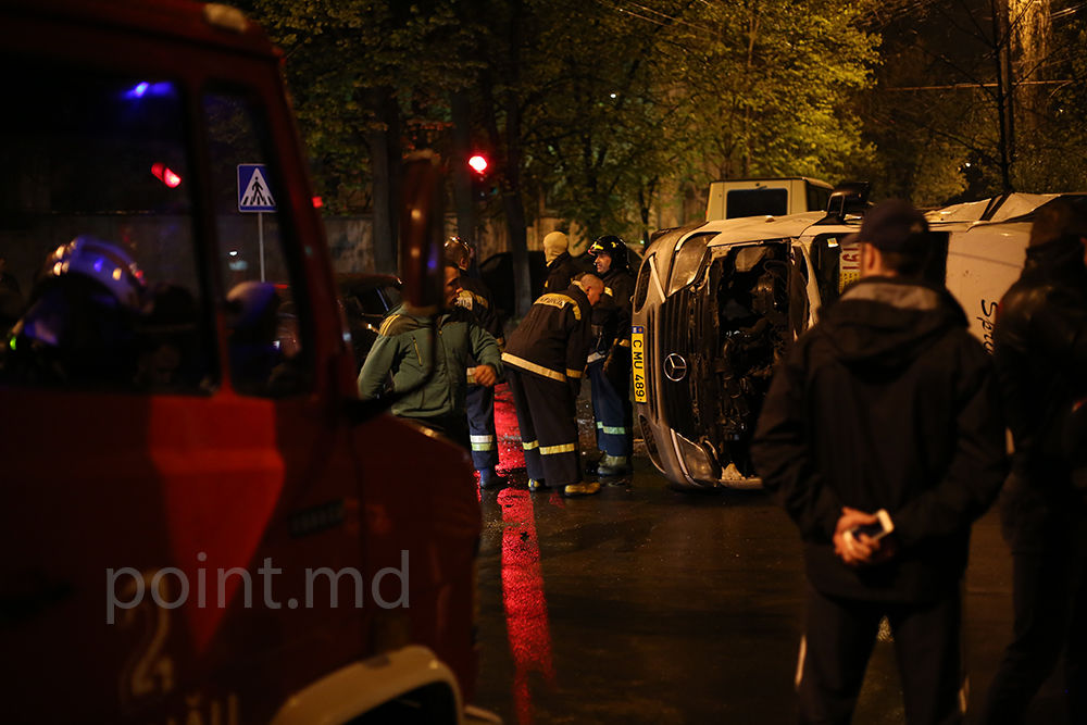 В центре Кишинева произошло серьезное ДТП с участием маршрутки