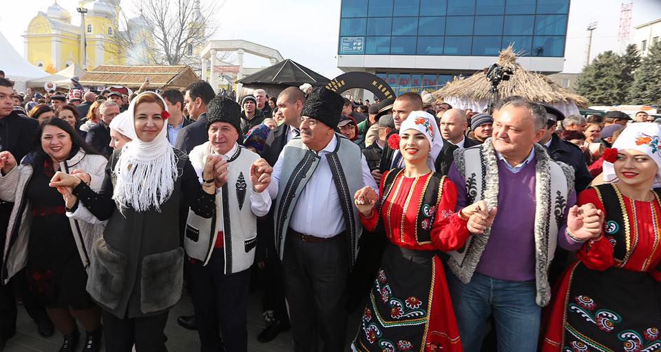 Додон: Гагаузия является примером для других регионов Молдовы в части налаживания сотрудничества со странами