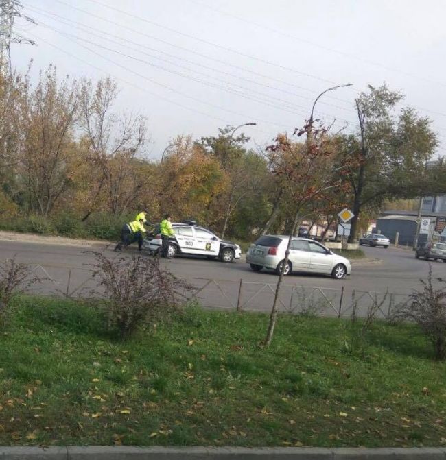 O maşină a Poliţiei, implicată în accident. Chinul poliţiştilor