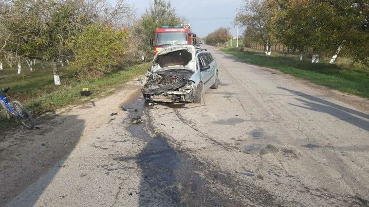 В Криулянском районе в ДТП попали два Renault: пострадали оба водителя