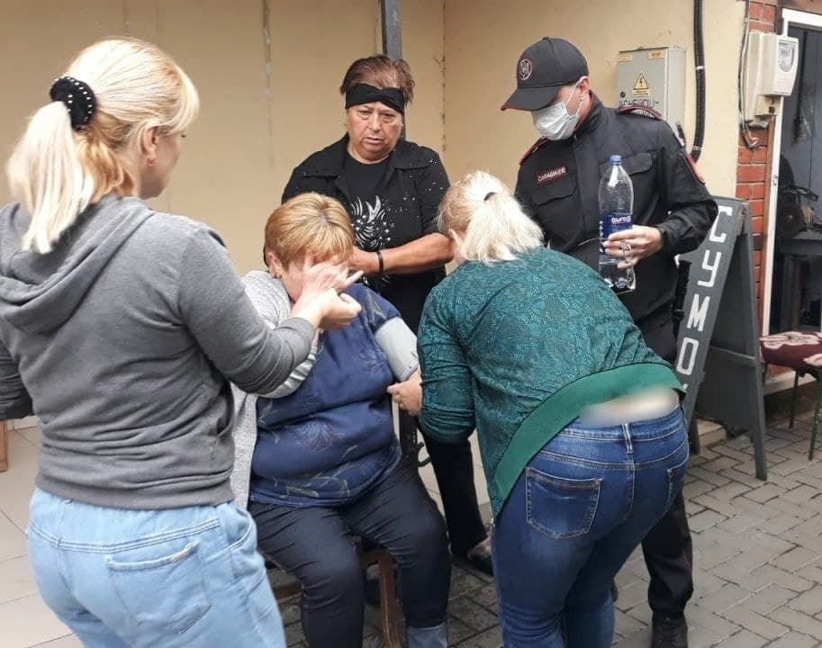 Карабинеры помогли женщине, которой стало плохо на улице Комрата