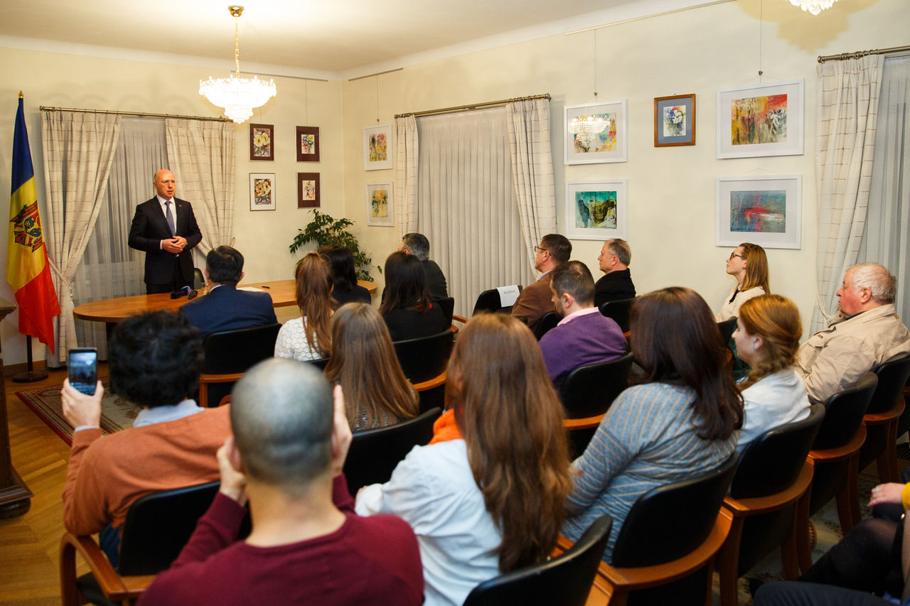 Pavel Filip, discuții cu Diaspora moldovenească din Belgia