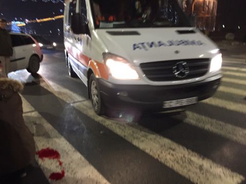 В центре столицы автомобиль сбил несовершеннолетнего на пешеходном переходе
