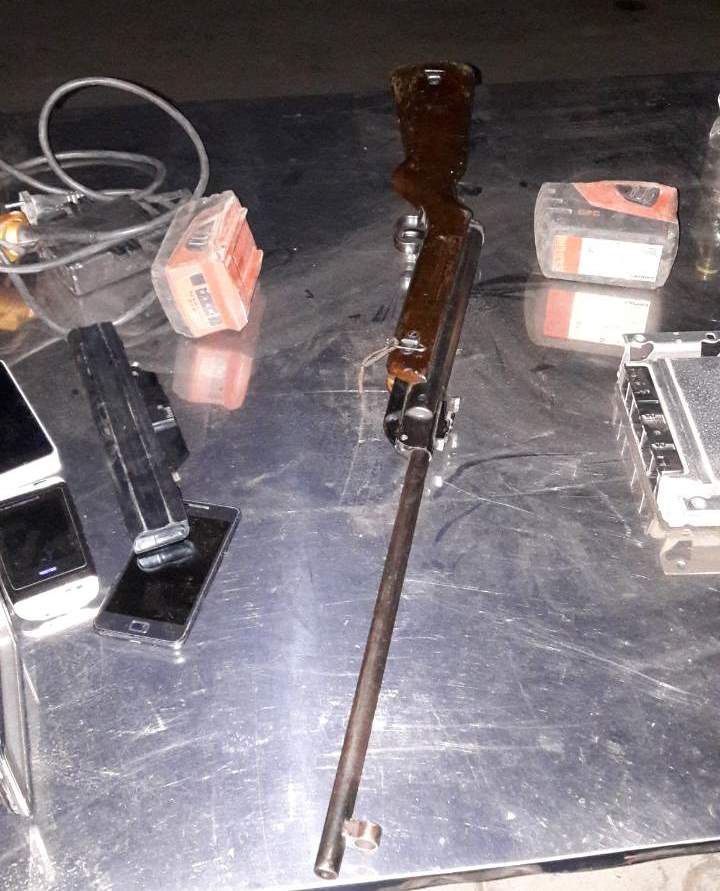 Armă pneumatică nedeclarată, depistată de vameșii de la Vulcănești