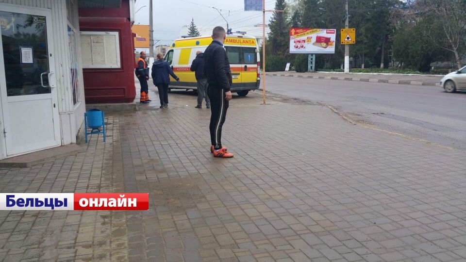 В Бельцах троллейбус протащил женщину несколько метров