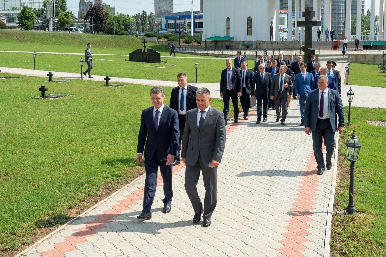 Переговоры между Красносельским и Козаком проходят за закрытыми дверями