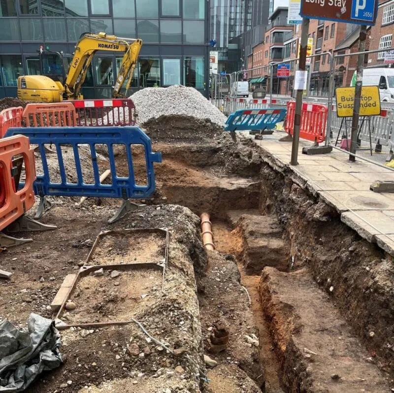 Arheologii au descoperit un vechi drum roman în centrul orașului Manchester