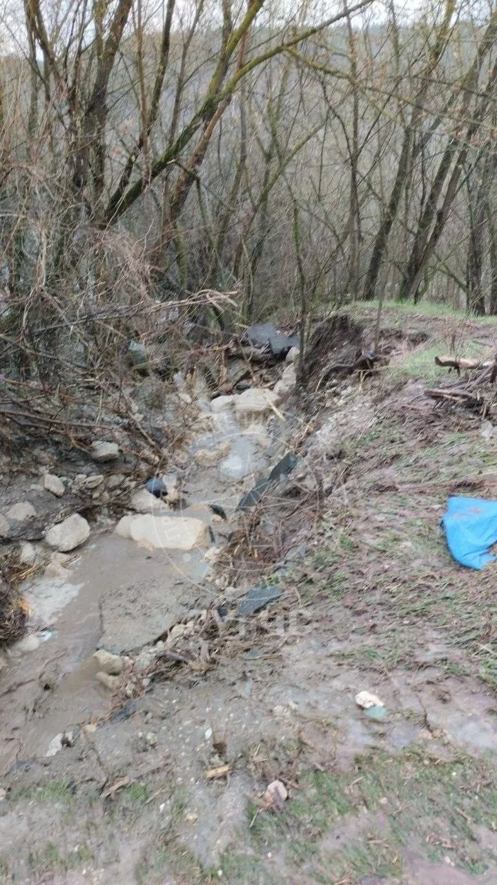 В Рыбницком районе в результате ливня размыло дороги, поврежден асфальт