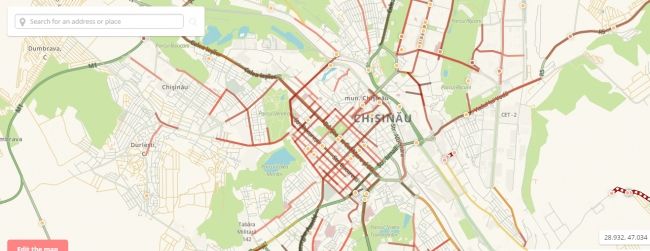 Из-за ночного снегопада Кишинев встал в пробках