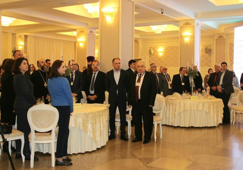 Чебан вручил почетные дипломы медперсоналу столичной больницы