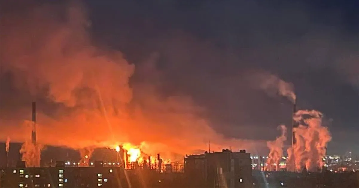 В Самарской области после удара дрона произошел пожар на НПЗ